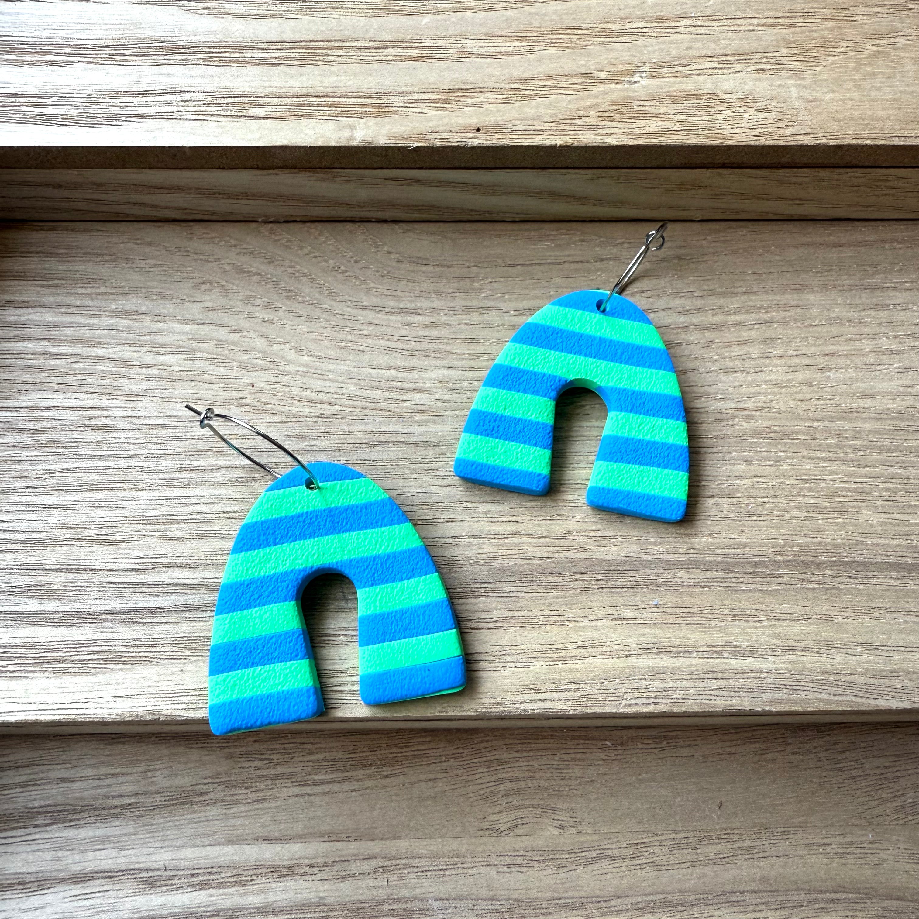 Dangle Arch // Small // Cobalt Stripe